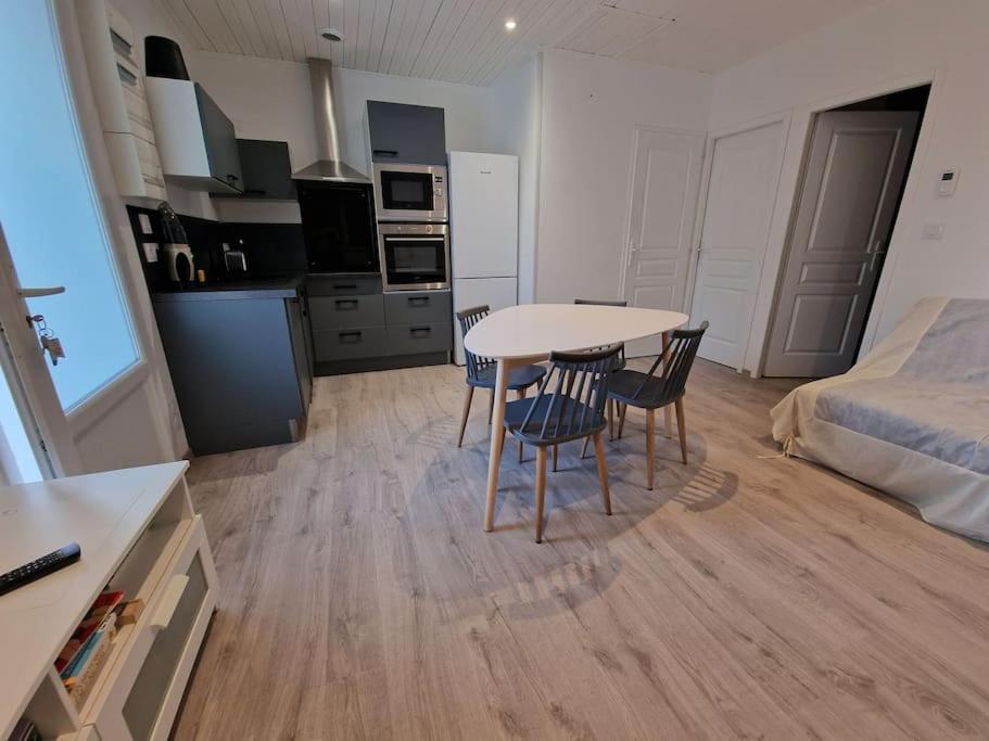 Superbe Appartement Renove A Neuf Centre Bourg بري سور مير المظهر الخارجي الصورة