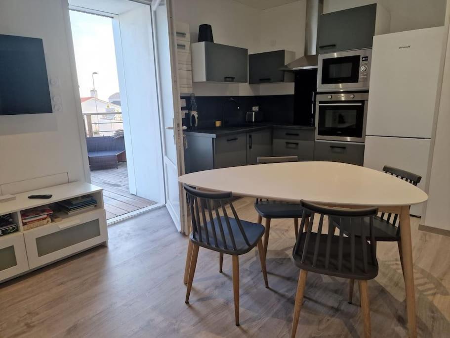 Superbe Appartement Renove A Neuf Centre Bourg بري سور مير المظهر الخارجي الصورة